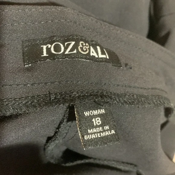 Roz & Ali Black Pants Size 18 Stretchy🌀 - Picture 12 of 14